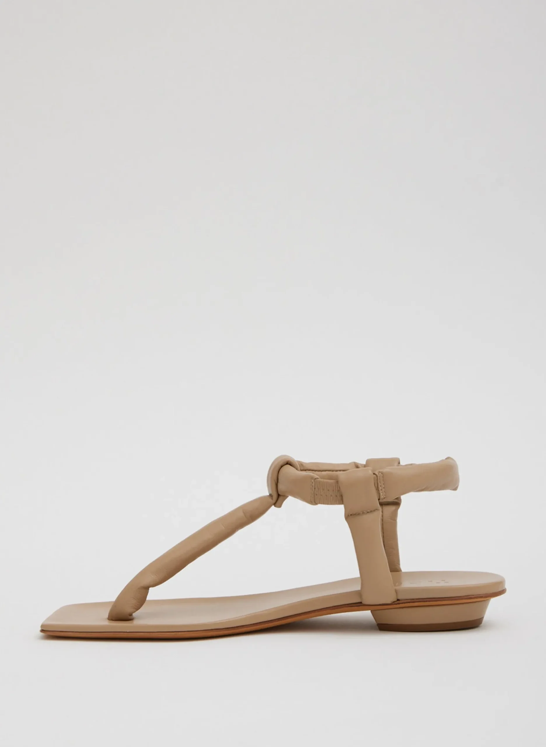 Aston Sandal