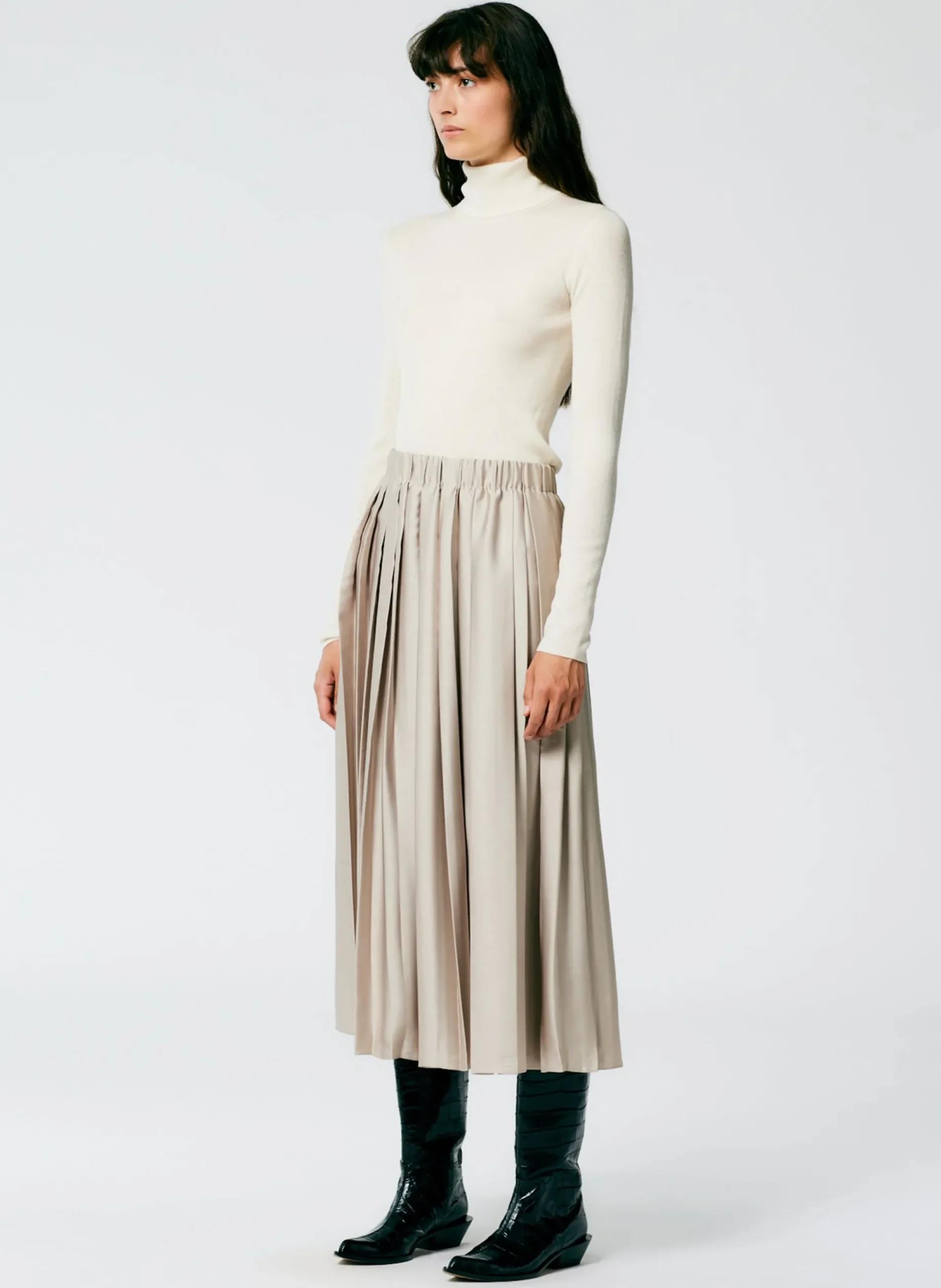 Feather Weight Pleated Pull On Skirt