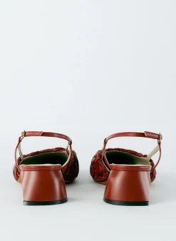 Textured Victor Slingback